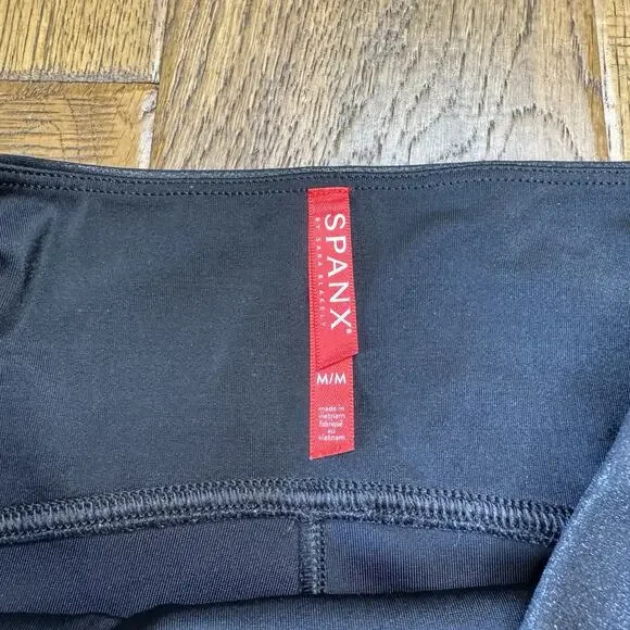 SPANX Faux Leather Leggings Women’s Sz Medium Black High Rise Pants - Picture 2 of 7